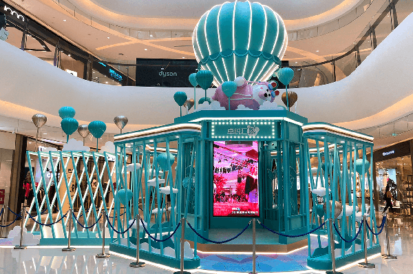 商场大型有机玻璃美陈项目项目案例-武汉时代经典