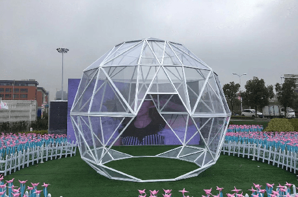 商业广场有机玻璃水晶球大型展示项目项目案例-武汉时代经典